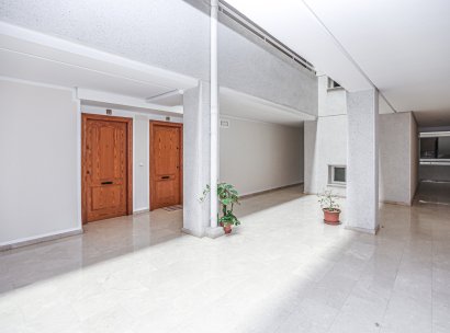 Appartement · Herverkoop - Torrevieja · La Mata · Alicante · Spanje