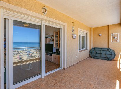 Appartement · Herverkoop - Torrevieja · La Mata · Alicante · Spanje
