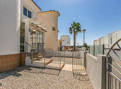 Villa · Herverkoop - La Marina · Alicante · Spanje