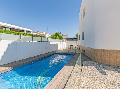 Villa · Herverkoop - La Marina · Alicante · Spanje