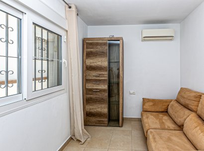 Villa · Herverkoop - La Marina · Alicante · Spanje