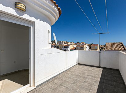 Villa · Herverkoop - La Marina · Alicante · Spanje