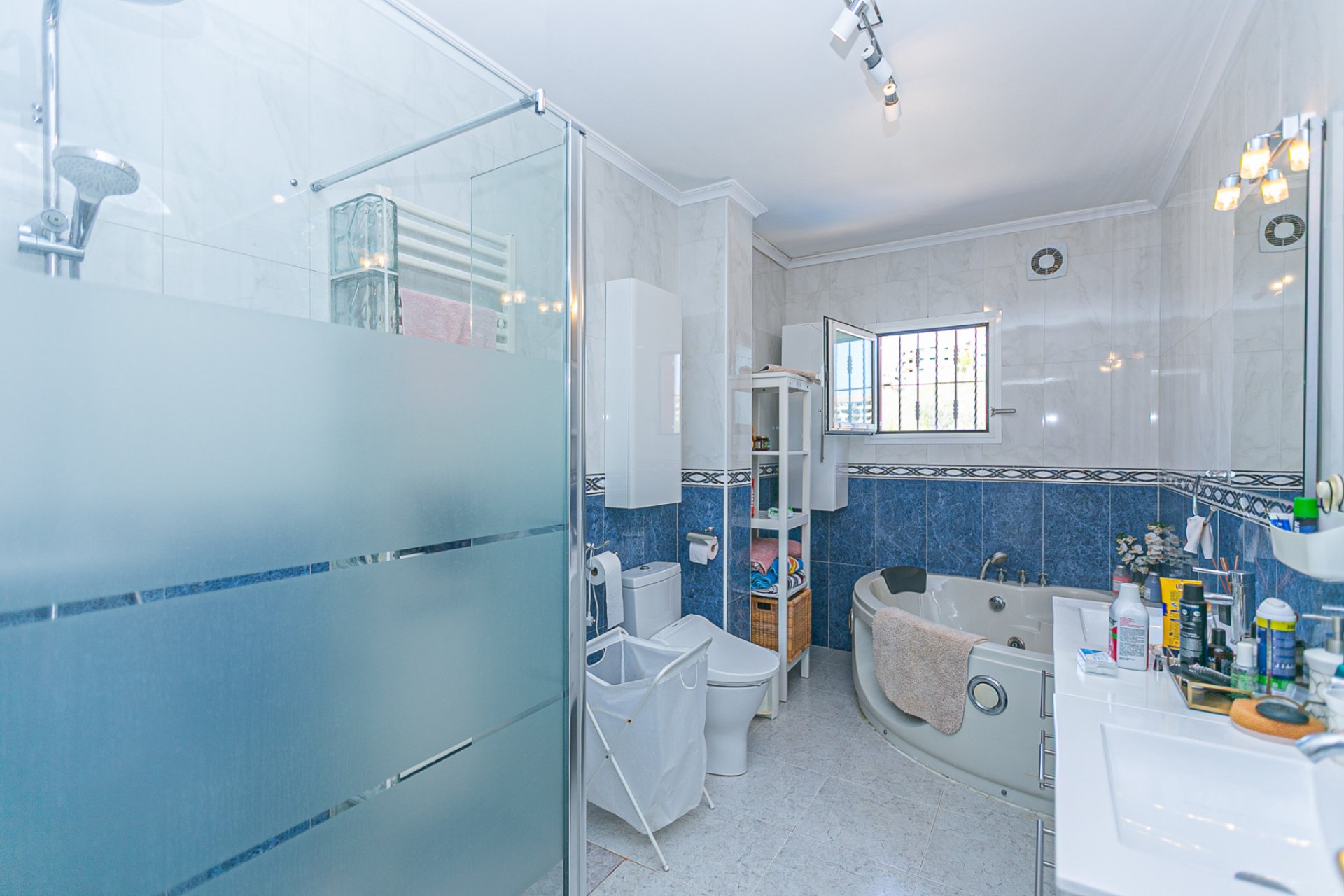 Resale - Villa - Campoamor - Costa Blanca South