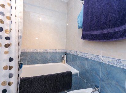 Wohnung · Wiederverkauf - Dehesa de Campoamor · Alicante · Spanien