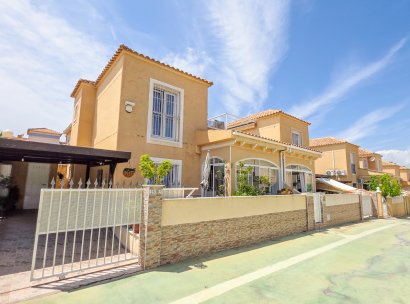 Quad house · Återförsäljning - Torrevieja · Los Balcones · Alicante · Spanien