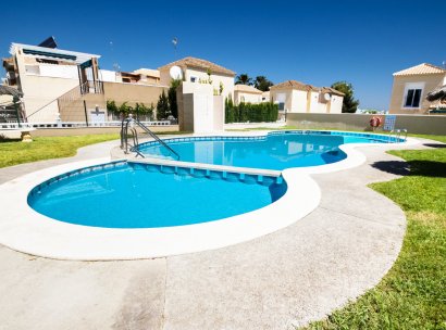 Quad house · Återförsäljning - Torrevieja · Los Balcones · Alicante · Spanien