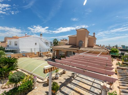 Villa · Herverkoop - Orihuela Costa · La Zenia · Alicante · Spanje