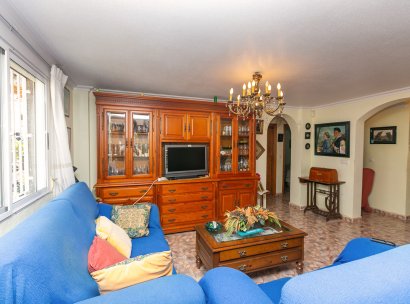 Villa · Herverkoop - Orihuela Costa · La Zenia · Alicante · Spanje