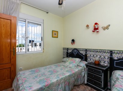 Villa · Herverkoop - Orihuela Costa · La Zenia · Alicante · Spanje