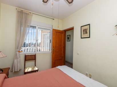 Villa · Herverkoop - Orihuela Costa · La Zenia · Alicante · Spanje