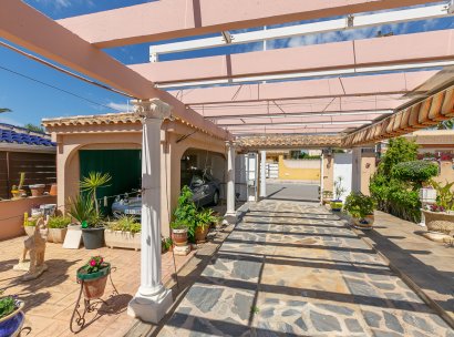 Villa · Herverkoop - Orihuela Costa · La Zenia · Alicante · Spanje