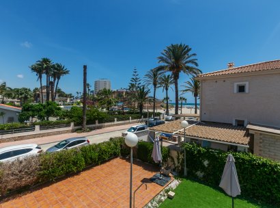Villa · Herverkoop - Orihuela Costa · La Zenia · Alicante · Spanje