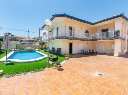 Villa · Herverkoop - Orihuela Costa · La Zenia · Alicante · Spanje