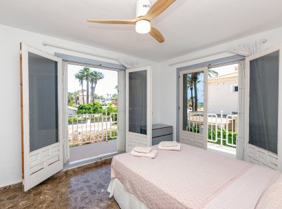 Villa · Herverkoop - Orihuela Costa · La Zenia · Alicante · Spanje