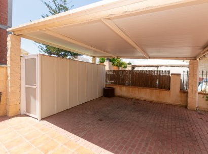 Villa · Herverkoop - Orihuela Costa · La Zenia · Alicante · Spanje