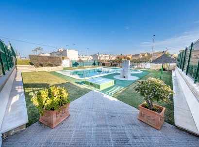 Bungalow · Återförsäljning - Torrevieja · Los Balcones · Alicante · Spanien