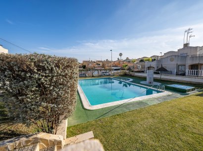 Bungalow · Återförsäljning - Torrevieja · Los Balcones · Alicante · Spanien
