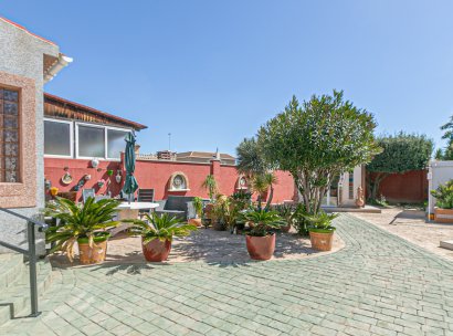 Semi - Detached Villa · Återförsäljning - Torrevieja · Los Balcones · Alicante · Spanien