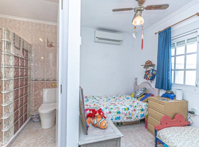 Semi - Detached Villa · Återförsäljning - Torrevieja · Los Balcones · Alicante · Spanien