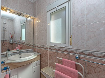 Semi - Detached Villa · Återförsäljning - Torrevieja · Los Balcones · Alicante · Spanien