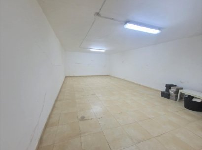 Bedrijfsruimte · Herverkoop - Guardamar del Segura · Guardamar Centro · Alicante · Spanje