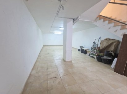 Bedrijfsruimte · Herverkoop - Guardamar del Segura · Guardamar Centro · Alicante · Spanje