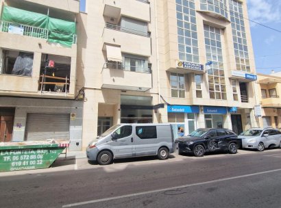 Bedrijfsruimte · Herverkoop - Guardamar del Segura · Guardamar Centro · Alicante · Spanje