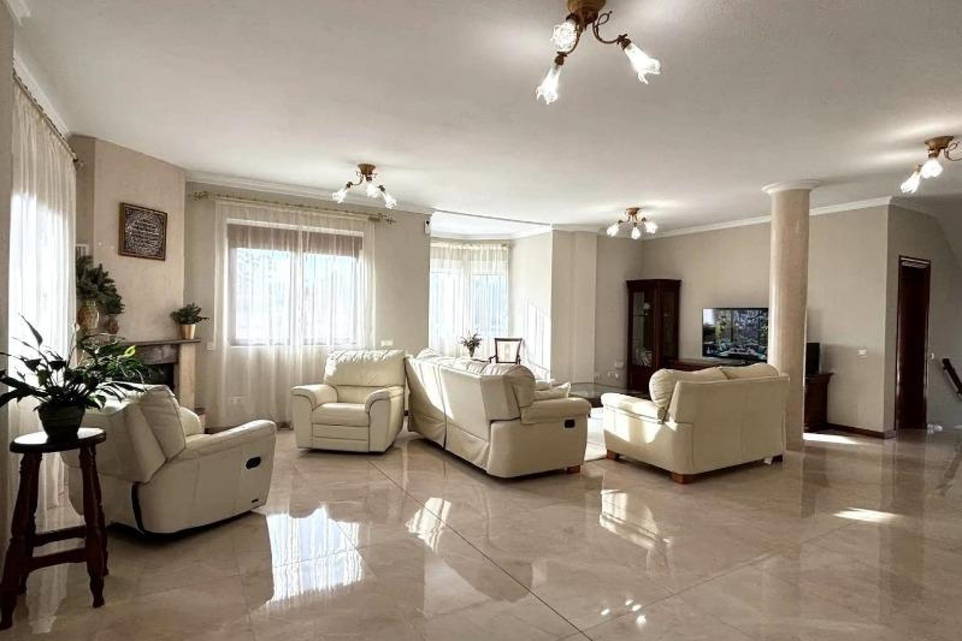 Herverkoop - Luxe villa - Ciudad Quesada
