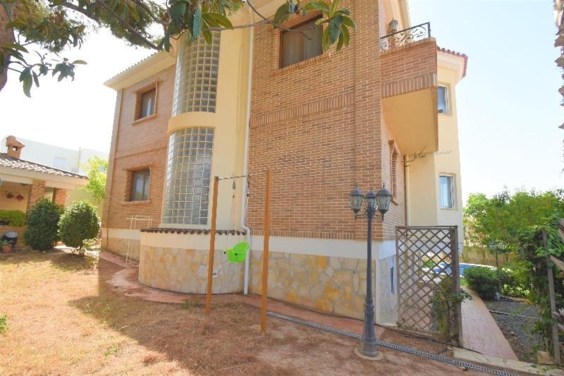Herverkoop - Luxe villa - Ciudad Quesada