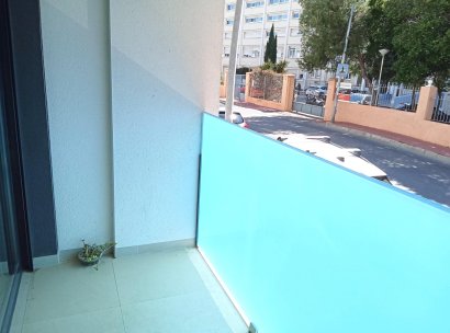 Begane grond · Herverkoop - Torrevieja · Estacion de autobuses · Alicante · Spanje
