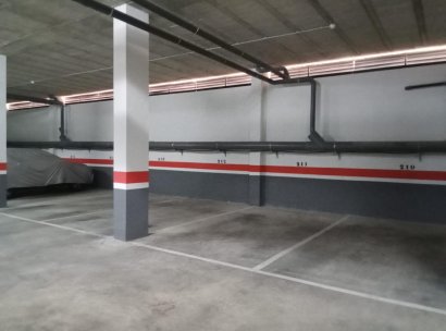Begane grond · Herverkoop - Torrevieja · Estacion de autobuses · Alicante · Spanje