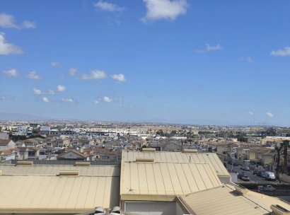 Appartement · Herverkoop - Torrevieja · Parque de las Naciones · Alicante · Spanje
