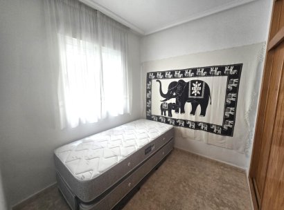 Appartement · Herverkoop - Torrevieja · Parque de las Naciones · Alicante · Spanje