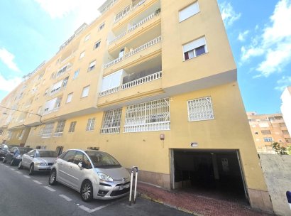 Appartement · Herverkoop - Torrevieja · Parque de las Naciones · Alicante · Spanje