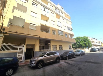 Appartement · Herverkoop - Torrevieja · Playa de los Locos · Alicante · Spanje
