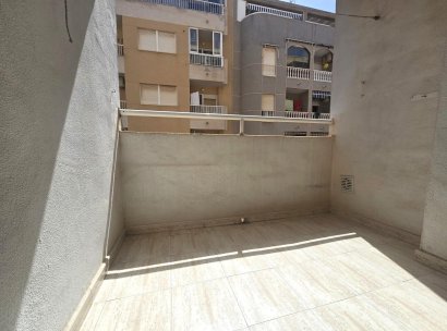 Appartement · Herverkoop - Torrevieja · Playa de los Locos · Alicante · Spanje