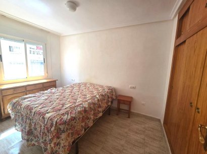 Appartement · Herverkoop - Torrevieja · Playa de los Locos · Alicante · Spanje