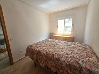 Appartement · Herverkoop - Torrevieja · Playa de los Locos · Alicante · Spanje