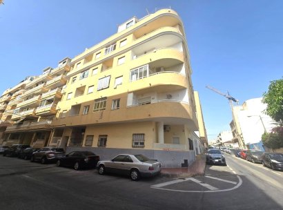 Appartement · Herverkoop - Torrevieja · Playa de los Locos · Alicante · Spanje