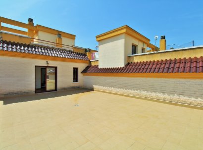 Townhouse · Resale - Los Desamparados · Alicante · Spain