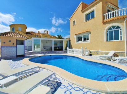 Villa · Herverkoop - Orihuela Costa · Villamartín · Alicante · Spanje