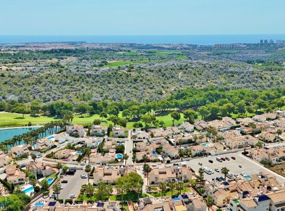 Radhus · Återförsäljning - Las Ramblas · Alicante · Spanien
