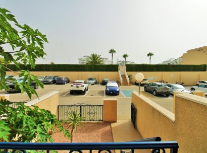 Lägenhet · Återförsäljning - Punta Prima · Alicante · Spanien