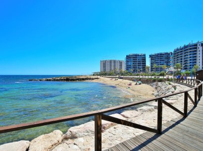 Lägenhet · Återförsäljning - Punta Prima · Alicante · Spanien