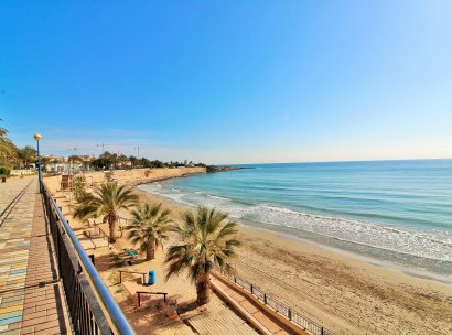 Lägenhet · Återförsäljning - Punta Prima · Alicante · Spanien