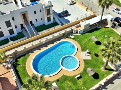 Radhus · Återförsäljning - Orihuela Costa · Villamartín · Alicante · Spanien