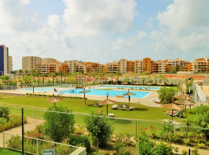 Lägenhet · Återförsäljning - Punta Prima · Alicante · Spanien