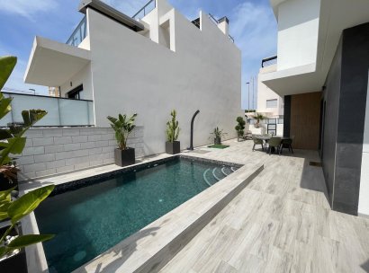 Fristående villa · Återförsäljning - Pinoso · Alicante · Spanien
