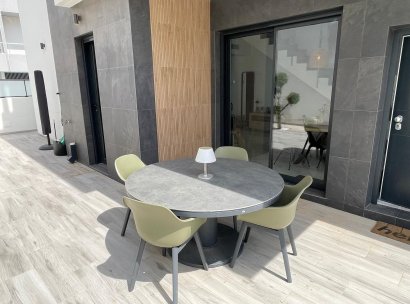 Fristående villa · Återförsäljning - Pinoso · Alicante · Spanien