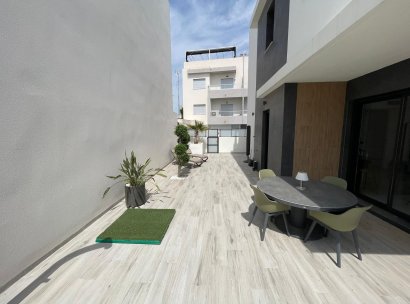 Fristående villa · Återförsäljning - Pinoso · Alicante · Spanien